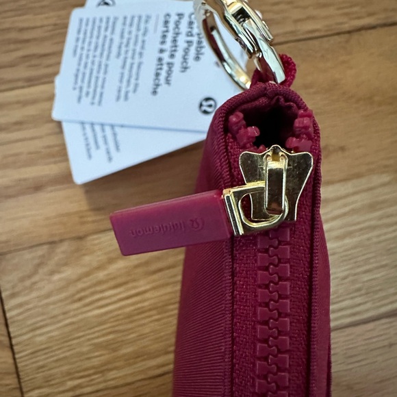 Lululemon Clippable Card Pouch - Picture 3 of 8